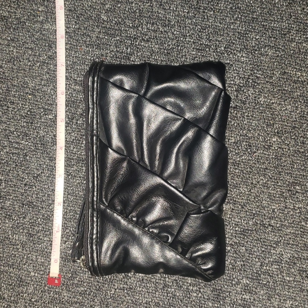 Multiple Small Bags - Picture 2 of 13